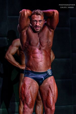 CLASSIC PHYSIQUE +178